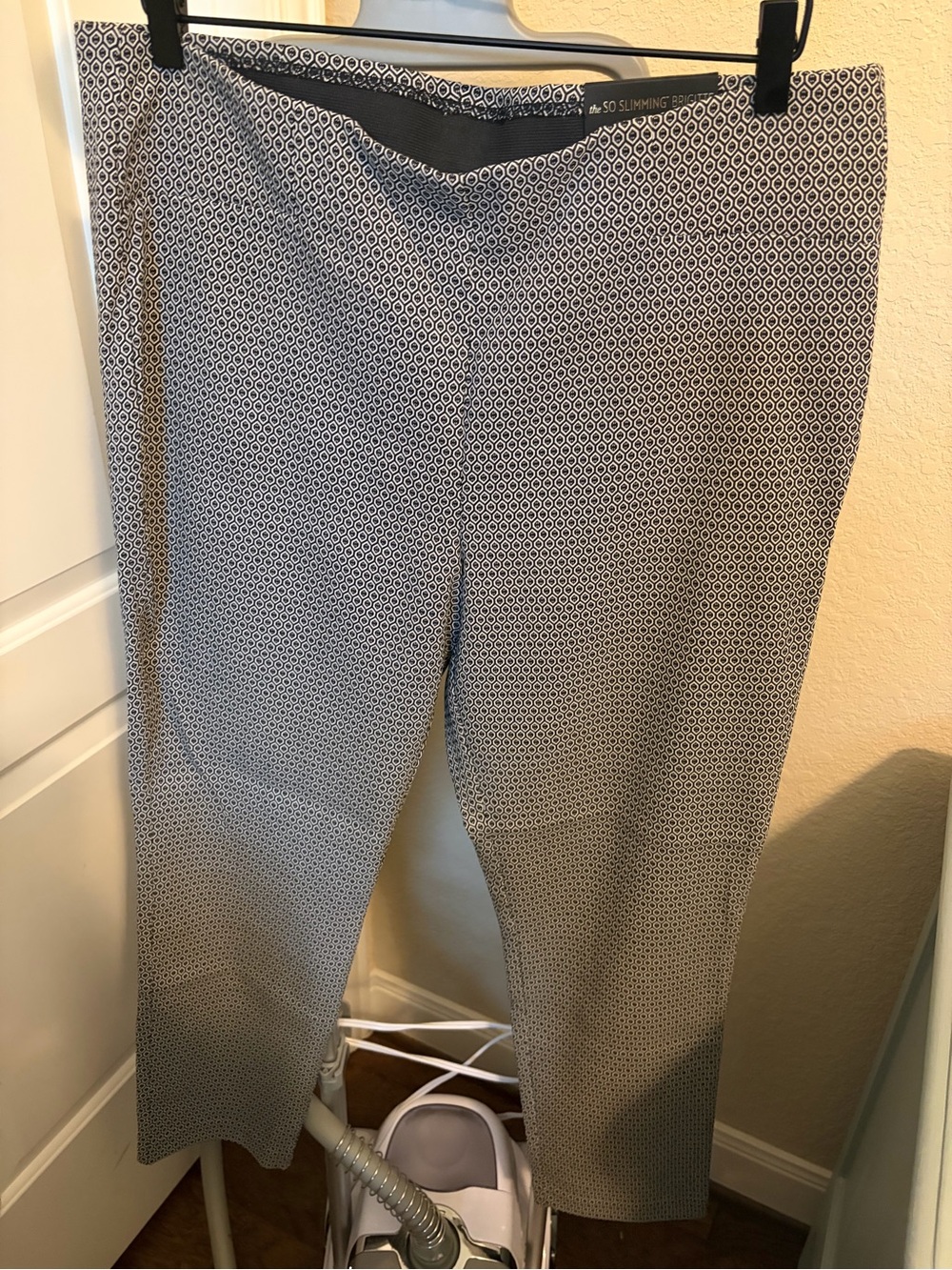 Chico's Black and White Micro-Patterned Dress Pants